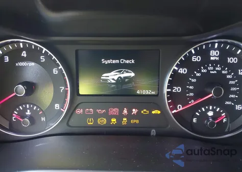 2024 Kia Forte Gt-Line z USA, uszkodzony, nr VIN 3KPF54AD3RE728713